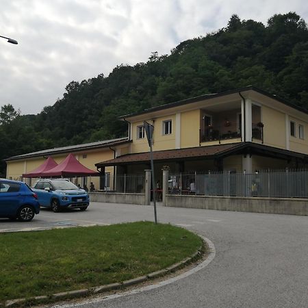 Locazione Turistica Varaita-Brossasco Екстер'єр фото